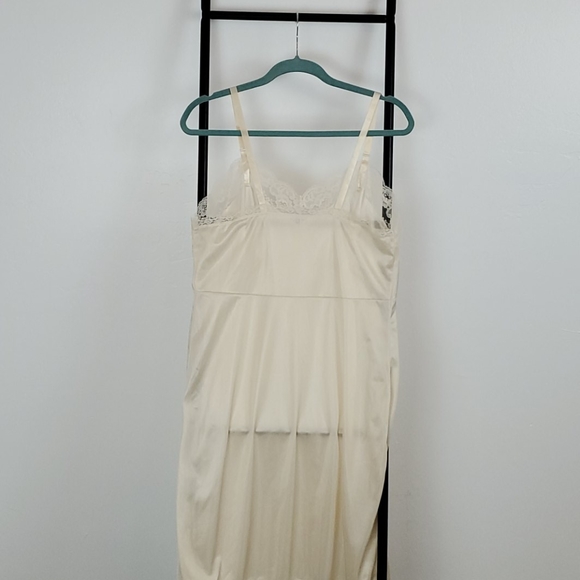 Vintage Berkliff cream lace full slip size 40 - Picture 3 of 7